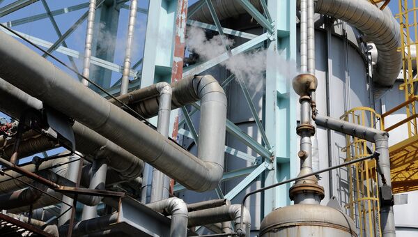 Работа отделения управления переработки газа, архивное фото Работа отделения управления переработки газа, архивное фото