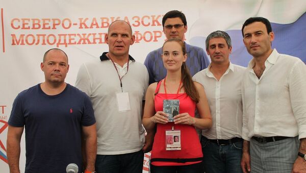 Александр Карелин (второй слева) Александр Карелин (второй слева)