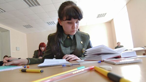 Девушки-курсанты Военной академии РВСН. Архивное фото Девушки-курсанты Военной академии РВСН. Архивное фото