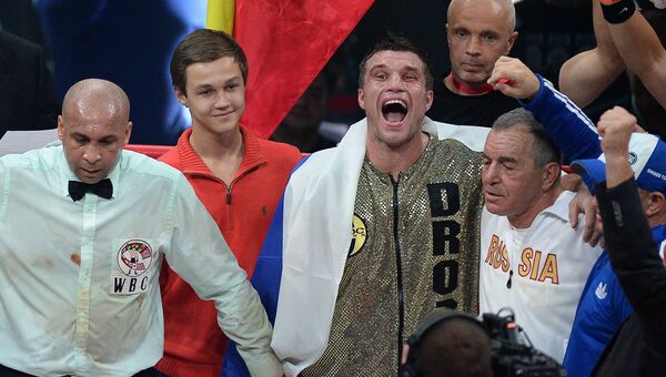 Российский боксер Григорий Дрозд стал победителем поединка за звание чемпиона мира по версии WBC Российский боксер Григорий Дрозд стал победителем поединка за звание чемпиона мира по версии WBC