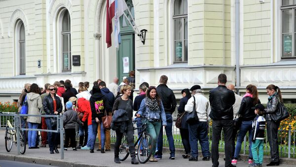 Голосование на парламентских выборах в Латвии. Архивное фото Голосование на парламентских выборах в Латвии. Архивное фото