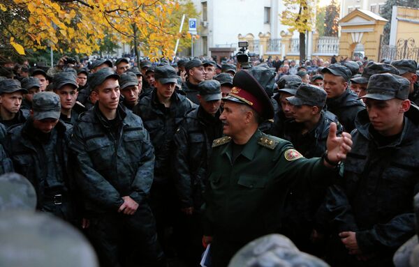 Бойцы Нацгвардии Украины устроили акцию протеста у администрации президента в Киеве Бойцы Нацгвардии Украины устроили акцию протеста у администрации президента в Киеве