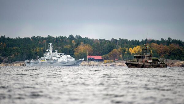 Шведский минный тральщик HMS KULLEN водах Стокгольмского архипелага 21 октября 2014 Шведский минный тральщик HMS KULLEN водах Стокгольмского архипелага 21 октября 2014