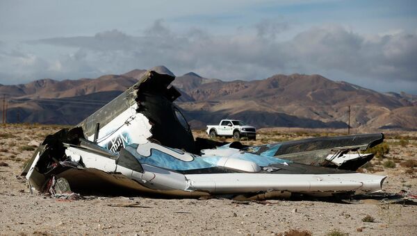 Обломки разбившегося суборбитального корабля SpaceShipTwo. Архивное фото Обломки разбившегося суборбитального корабля SpaceShipTwo. Архивное фото
