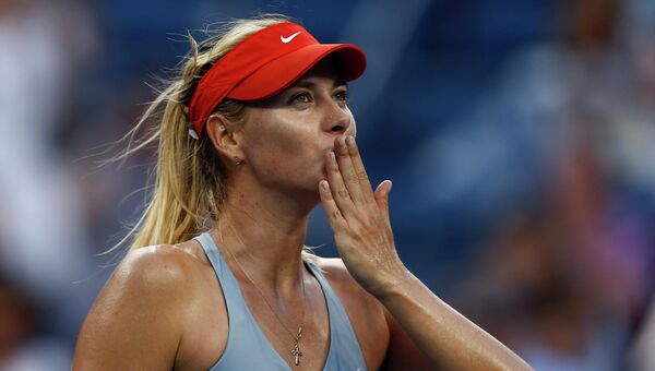 Мария Шарапова после победы над Александрой Дулгеру во втором туре US Open. Архивное фото Мария Шарапова после победы над Александрой Дулгеру во втором туре US Open. Архивное фото