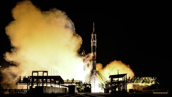 Старт ракеты-носителя Союз-ФГ с ТПК Союз ТМА-15М на космодроме Байконур. Архивное фото Старт ракеты-носителя Союз-ФГ с ТПК Союз ТМА-15М на космодроме Байконур. Архивное фото