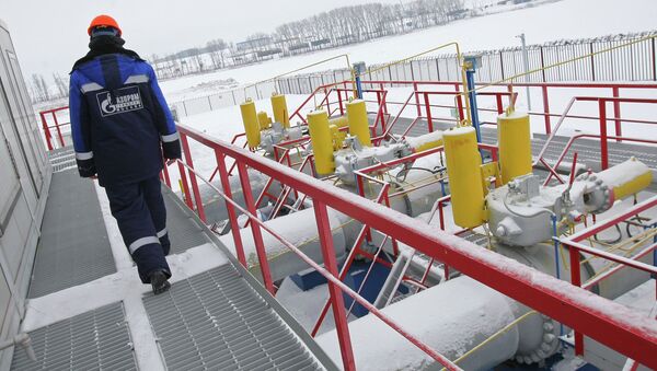 Работник Газпрома на газоизмерительной станции Работник Газпрома на газоизмерительной станции