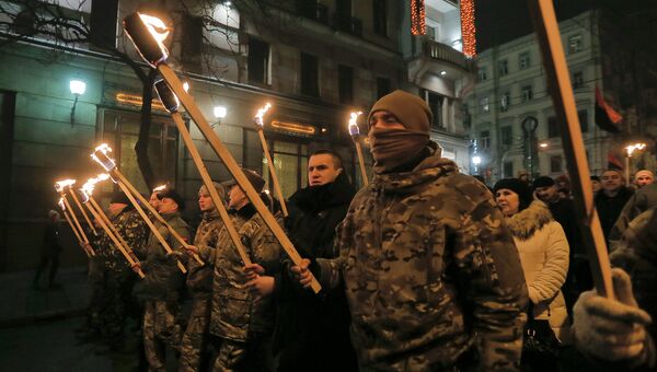 Украинские националисты во время факельного шествия в Киеве. Украина. Архивное фото Украинские националисты во время факельного шествия в Киеве. Украина. Архивное фото