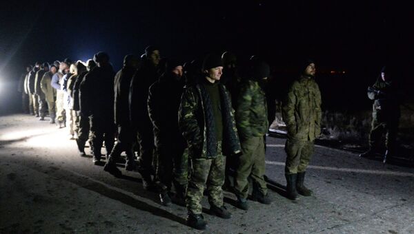 Обмен пленными между ополченцами ДНР, ЛНР и украинскими силовикам. Архивное фото Обмен пленными между ополченцами ДНР, ЛНР и украинскими силовикам. Архивное фото