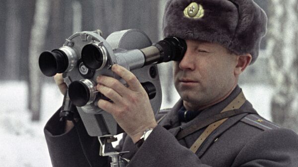 Космонавт Алексей Леонов на киносъемке Космонавт Алексей Леонов на киносъемке