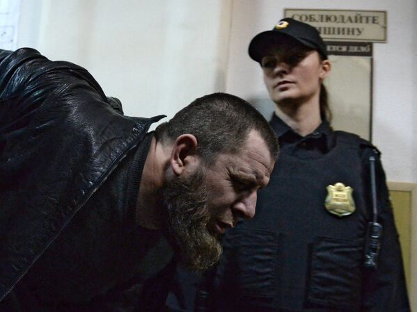 Один из подозреваемых в убийстве политика Бориса Немцова в Басманном суде города Москвы Один из подозреваемых в убийстве политика Бориса Немцова в Басманном суде города Москвы