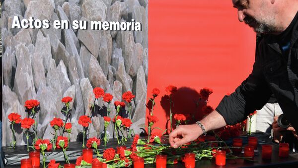 Траурная церемония в память о жертвах терактов на мадридском вокзале Аточа 11 марта 2004 года Траурная церемония в память о жертвах терактов на мадридском вокзале Аточа 11 марта 2004 года