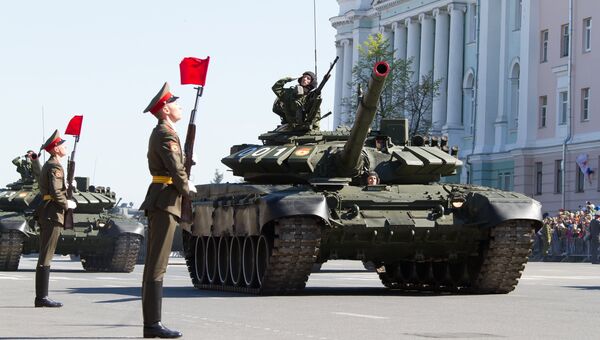 Танки Т-72Б3. Архивное фото Танки Т-72Б3. Архивное фото