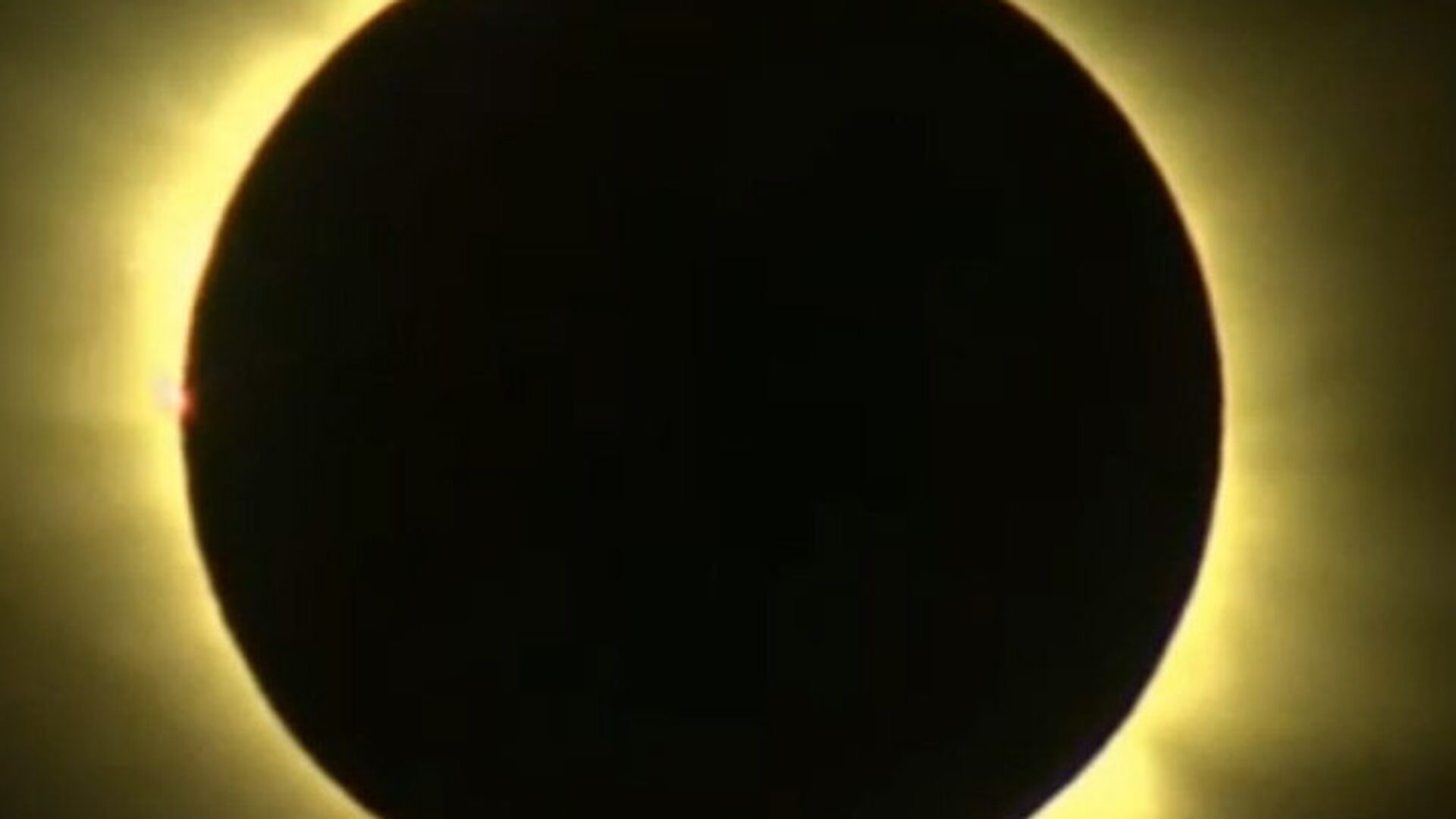 Затмение в 2024 году 8 апреля. Солнечная корона. Солнечное затмение на севере. 2004 Полное затмение солнца. Затмения в науке.