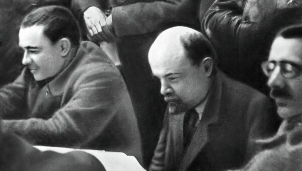 Ленин Серебряков Крестинский на заседании Ленин Серебряков Крестинский на заседании