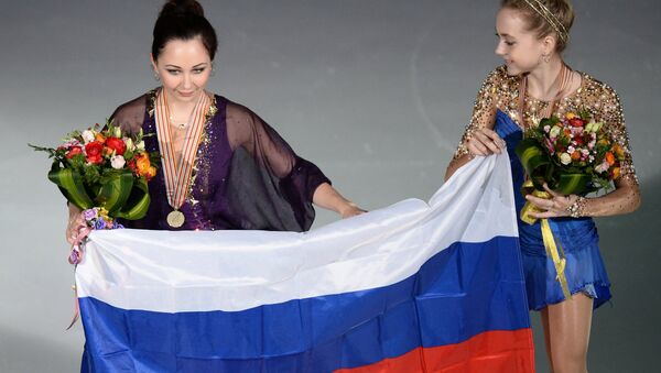 Россиянки Елизавета Туктамышева, завоевавшая золотую медаль, и Елена Радионова, завоевавшая бронзовую медаль Россиянки Елизавета Туктамышева, завоевавшая золотую медаль, и Елена Радионова, завоевавшая бронзовую медаль
