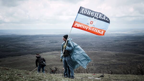 Жители ДНР приняли участие в субботнике у мемориального комплекса Саур-Могила Жители ДНР приняли участие в субботнике у мемориального комплекса Саур-Могила