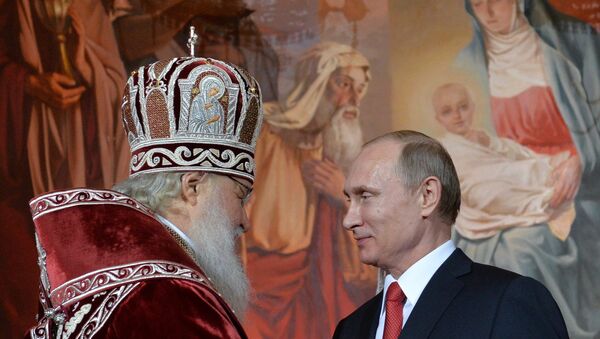 Президент РФ В.Путин и премьер-министр РФ Д.Медведев на пасхальном богослужении в храме Христа Спасителя Президент РФ В.Путин и премьер-министр РФ Д.Медведев на пасхальном богослужении в храме Христа Спасителя