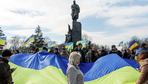 Памятник Тарасу Шевченко. Архивное фото Памятник Тарасу Шевченко. Архивное фото