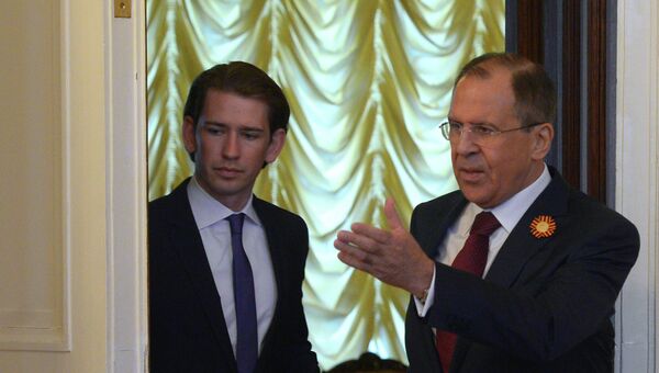 Встреча глав МИД РФ и Австрии С.Лаврова и С.Курца. Архивное фото Встреча глав МИД РФ и Австрии С.Лаврова и С.Курца. Архивное фото