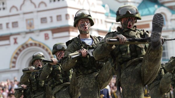 Военнослужащие во время празднования 70-летия Победы в Великой Отечественной войне 1941-1945 годов в городе Омске Военнослужащие во время празднования 70-летия Победы в Великой Отечественной войне 1941-1945 годов в городе Омске