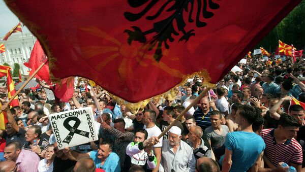Митинг оппозиции в Скопье, Македония Митинг оппозиции в Скопье, Македония