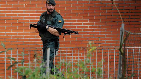 Боец Гражданской гвардии Испании. Архивное фото Боец Гражданской гвардии Испании. Архивное фото