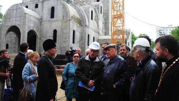 Владимир Ресин на строительстве московского храма во имя святого Иоанна Кронштадтского Владимир Ресин на строительстве московского храма во имя святого Иоанна Кронштадтского
