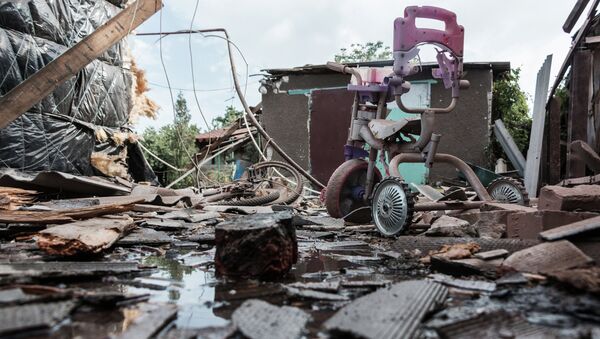 Последствия обстрела в Донецкой области. Архивное фото Последствия обстрела в Донецкой области. Архивное фото