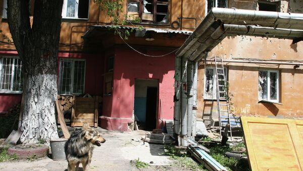 Последствия обстрелов Донецка. Архивное фото Последствия обстрелов Донецка. Архивное фото