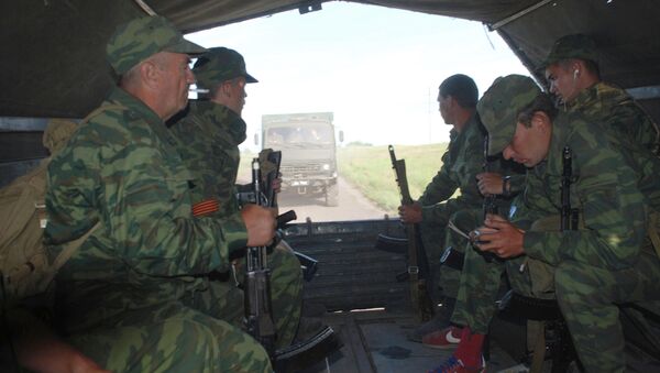 Ополченцы ДНР в Старобешевском районе Донецкой области. Архивное фото Ополченцы ДНР в Старобешевском районе Донецкой области. Архивное фото
