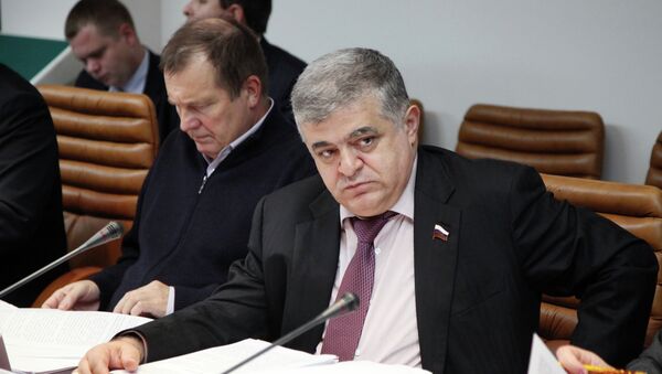 Сенатор Владимир Джабаров Сенатор Владимир Джабаров
