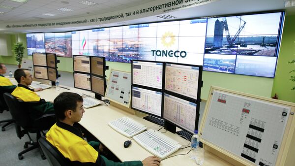 Главная операторская комплекса нефтеперерабатывающих и нефтехимических заводов ОАОТАНЕКО в Нижнекамске. Главная операторская комплекса нефтеперерабатывающих и нефтехимических заводов ОАОТАНЕКО в Нижнекамске.