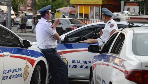 Сотрудники правоохранительных органов в Армении. Архивное фото Сотрудники правоохранительных органов в Армении. Архивное фото