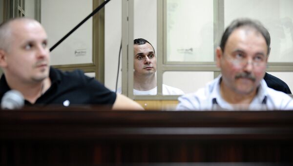 Первое слушание по уголовному делу в отношении украинского режиссера Олега Сенцова. Архивное фото Первое слушание по уголовному делу в отношении украинского режиссера Олега Сенцова. Архивное фото