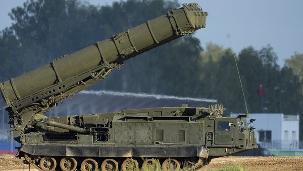 Российская система ПВО С-300ВМ Антей-2500. Архивное фото Российская система ПВО С-300ВМ Антей-2500. Архивное фото
