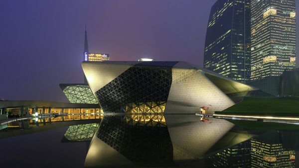 Здание оперного театра в Гуанчжоу (Guangzhou Opera House), Китай. Архитектор Захи Хадид Здание оперного театра в Гуанчжоу (Guangzhou Opera House), Китай. Архитектор Захи Хадид