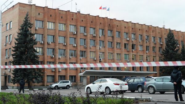 Здание городской администрации подмосковного Красногорска, где 19 октября были убиты первый заммэра Красногорска Юрий Караулов и руководитель красногорских электросетей Георгий Котляренко Здание городской администрации подмосковного Красногорска, где 19 октября были убиты первый заммэра Красногорска Юрий Караулов и руководитель красногорских электросетей Георгий Котляренко