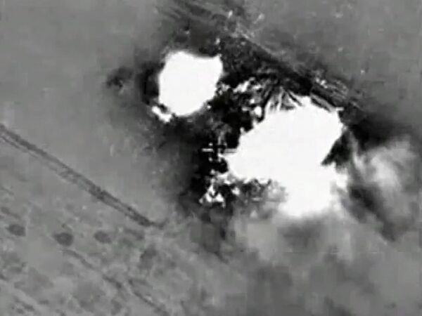 Самолеты российских Воздушно-космических сил нанесли точечные удары по базе приема и подготовки боевиков в провинции Дамаск Самолеты российских Воздушно-космических сил нанесли точечные удары по базе приема и подготовки боевиков в провинции Дамаск
