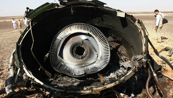 Обломки самолета Airbus A321 авиакомпании Когалымавиа в Египте. Архивное фото Обломки самолета Airbus A321 авиакомпании Когалымавиа в Египте. Архивное фото