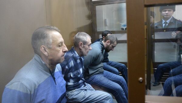 Обвиняемые по делу о крушении поезда в столичном метро 15 июля 2014 года в ожидании приговора в Дорогомиловском суде Москвы Обвиняемые по делу о крушении поезда в столичном метро 15 июля 2014 года в ожидании приговора в Дорогомиловском суде Москвы