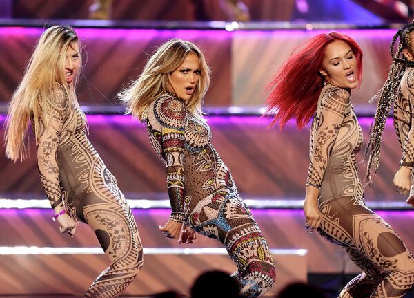 Премия American Music Awards: эпатажное поведение и смелые наряды Премия American Music Awards: эпатажное поведение и смелые наряды