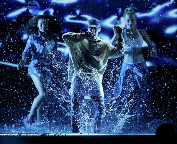 Премия American Music Awards: эпатажное поведение и смелые наряды Премия American Music Awards: эпатажное поведение и смелые наряды