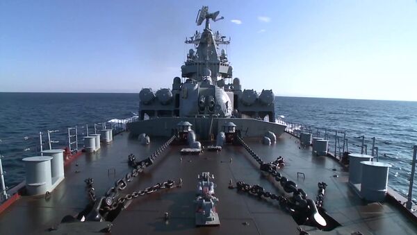 Гвардейский ракетный крейсер Москва. Архивное фото Гвардейский ракетный крейсер Москва. Архивное фото