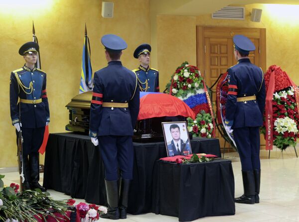 Похороны погибшего в Сирии летчика О.Пешкова в Липецке Похороны погибшего в Сирии летчика О.Пешкова в Липецке