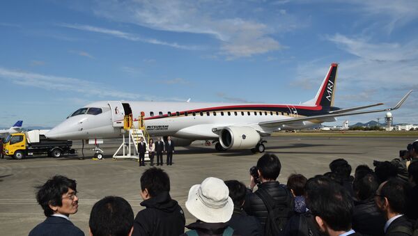 Японский реактивный самолет MRJ. Архивное фото Японский реактивный самолет MRJ. Архивное фото