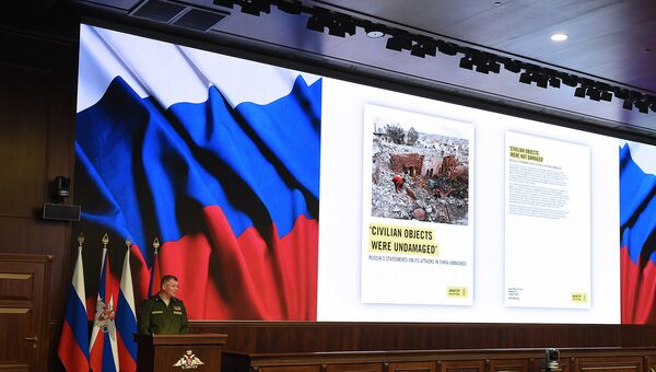 Официальный представитель Минобороны РФ генерал-майор Игорь Конашенков во время брифинга по ситуации в Сирии в Национальном центре управления обороной РФ в Москве. 23 декабря 2015 Официальный представитель Минобороны РФ генерал-майор Игорь Конашенков во время брифинга по ситуации в Сирии в Национальном центре управления обороной РФ в Москве. 23 декабря 2015