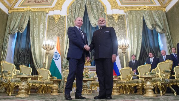 Президент России Владимир Путин и премьер-министр Индии Нарендра Моди во время официальной встречи в Кремле Президент России Владимир Путин и премьер-министр Индии Нарендра Моди во время официальной встречи в Кремле