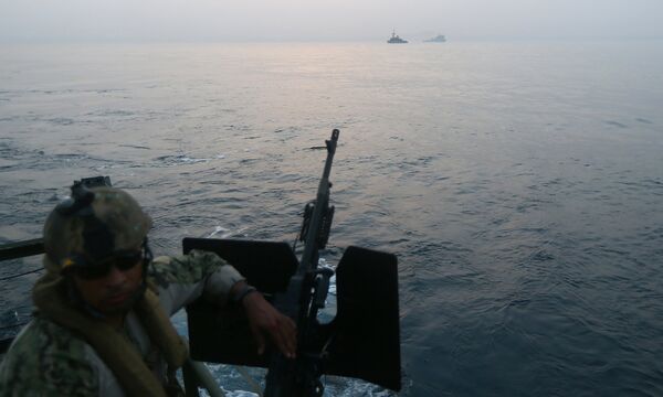 На борту катера Riverine Command Boat американских ВМС На борту катера Riverine Command Boat американских ВМС