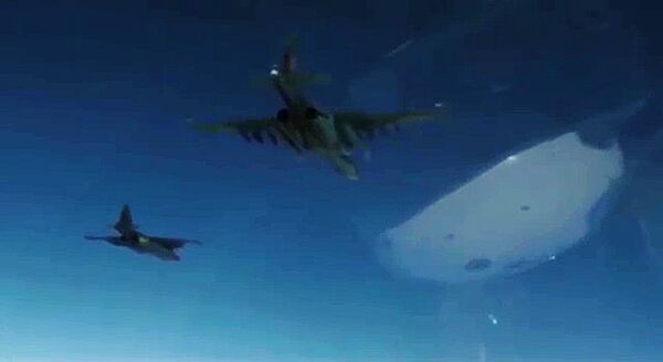 Боевая работа российских Су-25 с АвБ Хмеймим в сопровождении сирийских МиГ-29 Боевая работа российских Су-25 с АвБ Хмеймим в сопровождении сирийских МиГ-29